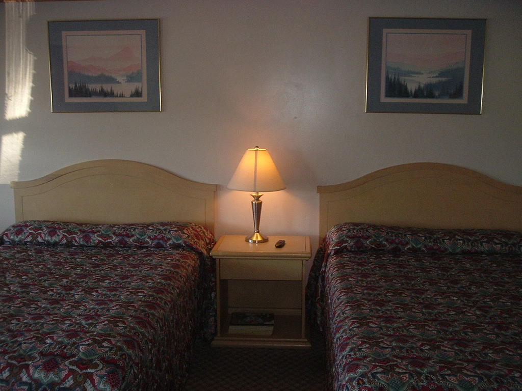 Fels Three Crown Motel Clarence ภายนอก รูปภาพ